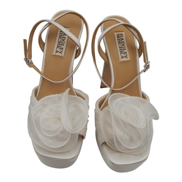 Badgley Mischka Flower Satin High Heel Bridal Platform Sandals Soft White Sz 6 - Picture 1 of 6